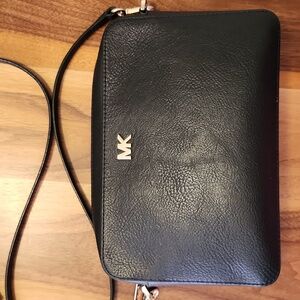 Michael Kors Wllie LG Crossbody Bag EUC